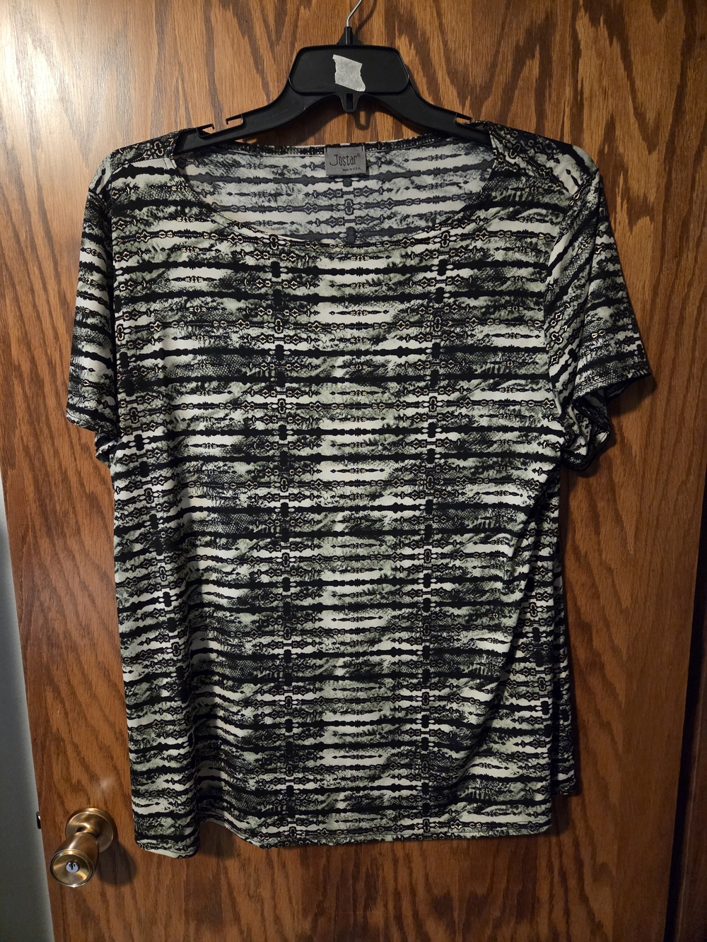 Josie Black & White Short Sleeve Patterned Tee